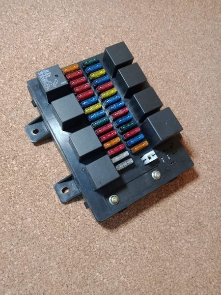 Блок запобіжників в зборі  SMA Maple C31, C51, C52, C81, R80, СМА SMA3722100B1 фото