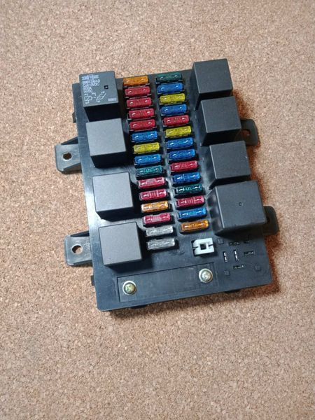 Блок запобіжників в зборі  SMA Maple C31, C51, C52, C81, R80, СМА SMA3722100B1 фото