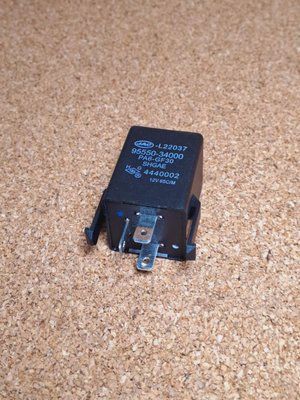 Реле вказівника поворотів 3 конт 12V Kia Киа Кіа Hyundai Santa Fe Sonata Carens Accent Getz Rio I30 Elantra Хюндай Санта Фе Соната Каренс Акцент Гетц Ріо Елантра 95550-34000 фото