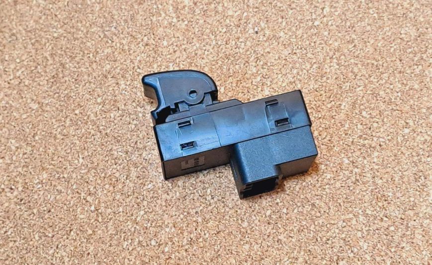 Кнопка керування склопідйомником Great Wall Voleex C30 (Волекс C30), Грейт Вол Волекс С30, Грейт Вол Волекс Ц30 3746410-G08 фото