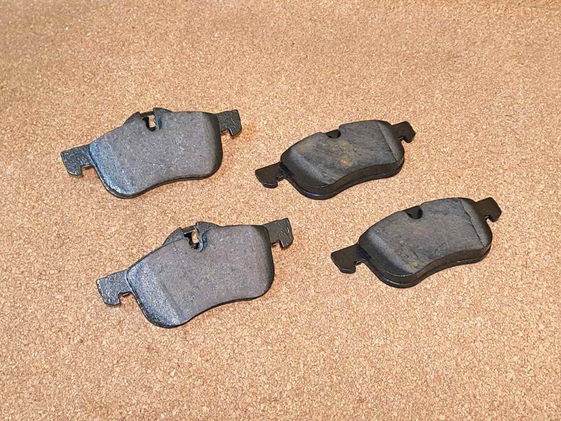 Колодки гальмівні передні MG 6 Morris Garages МГ6 МЖ6 Морис Моріс Гараж 10008675 фото