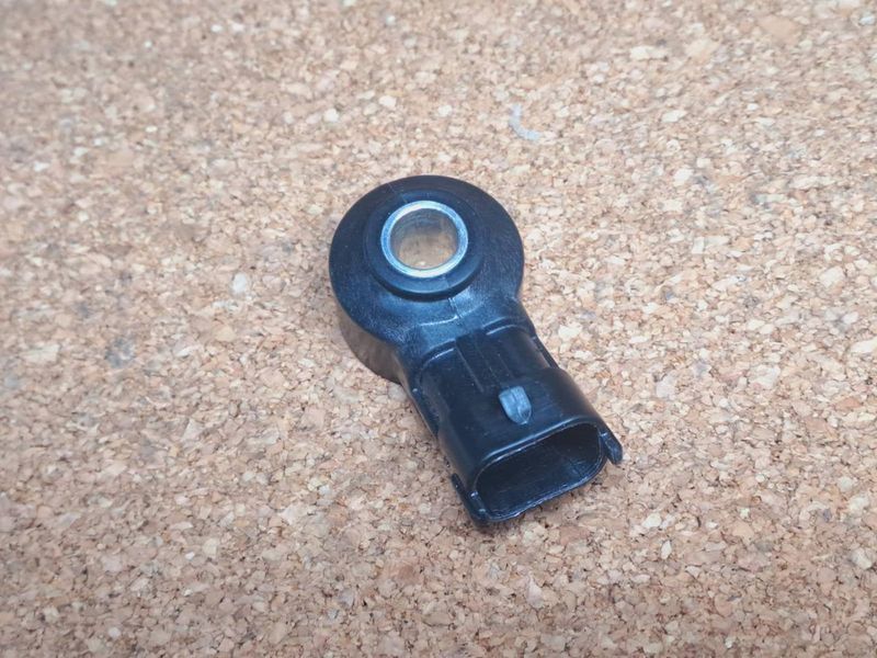 Датчик детонації двигателя ALFA ROMEO CITROEN C3 FIAT HONDA JAZZ JEEP Альфа Ромео Сітроен Ситроен С3 Фіат Хонда Джип 93399899.3 фото