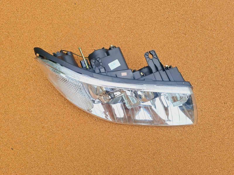 Фара передняя правая в сборе SMA Maple C52 Сма Мапл С52  	SMA 667006510 фото