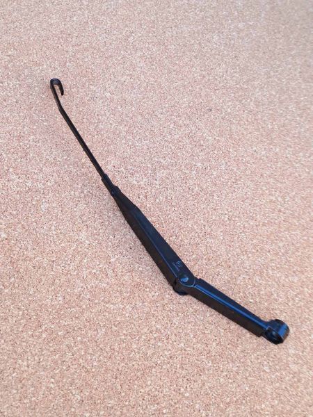Поводок стеклоочистителя переднего правый Geely CK, Джили СК, Otaka 1702046180 фото
