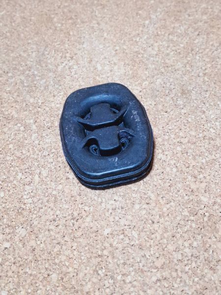 Підвіс глушника гумовий Chery Amulet , Чері Амулет A11-1200019BB фото