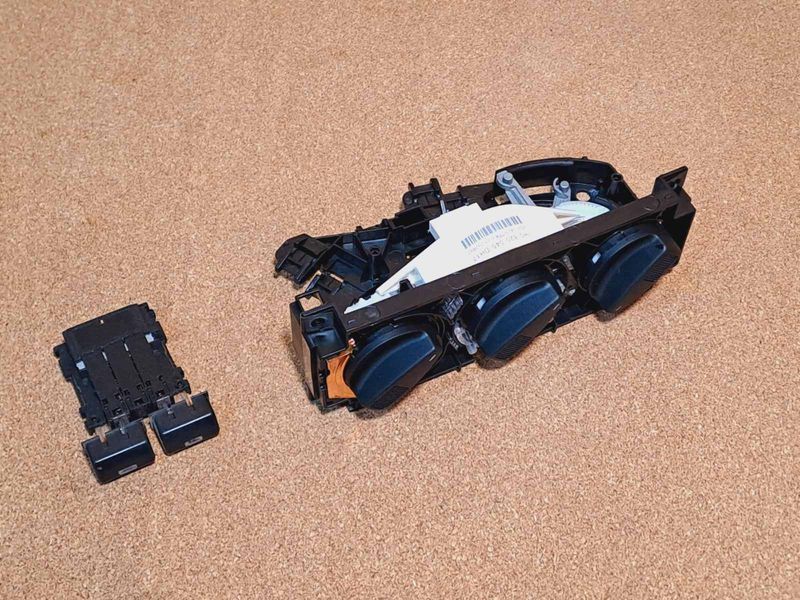 Блок управления отопителем с кнопками на 3 троса VW Volkswagen Passat B2 Фольксваген Пассат Б3 Б4 3A0819045CA фото