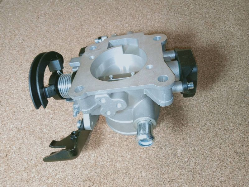Дроссельная заслонка 1.8 Geely FC Vision Джили ФС Джилі ФС Визион 1136000221.2 фото