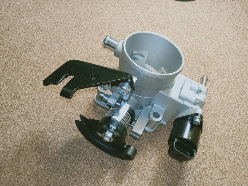 Дроссельная заслонка 1.8 Geely FC Vision Джили ФС Джилі ФС Визион 1136000221.2 фото