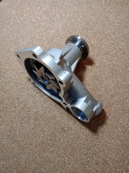 Помпа (насос водяний) Great Wall Hover, Грейт Вол Ховер SMD303389 фото
