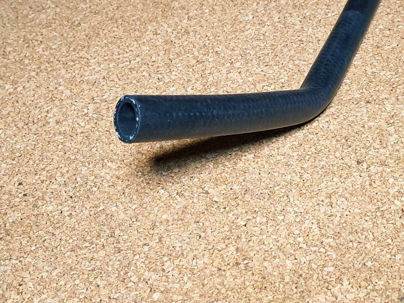 Патрубок гідропідсилювача від бачка до насоса нижній Chery Amulet Чері Амулет Чери Амулет A11-3406200AC фото